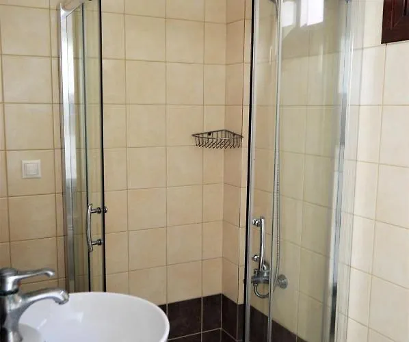 Elenos فيلة بوسيدي