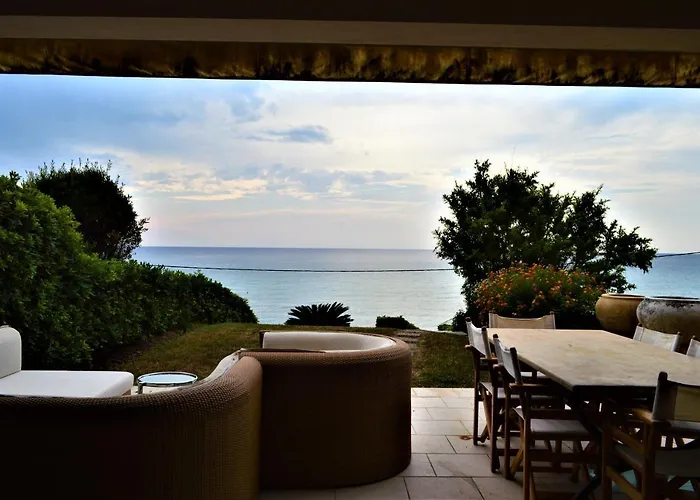 Elenos فيلة بوسيدي